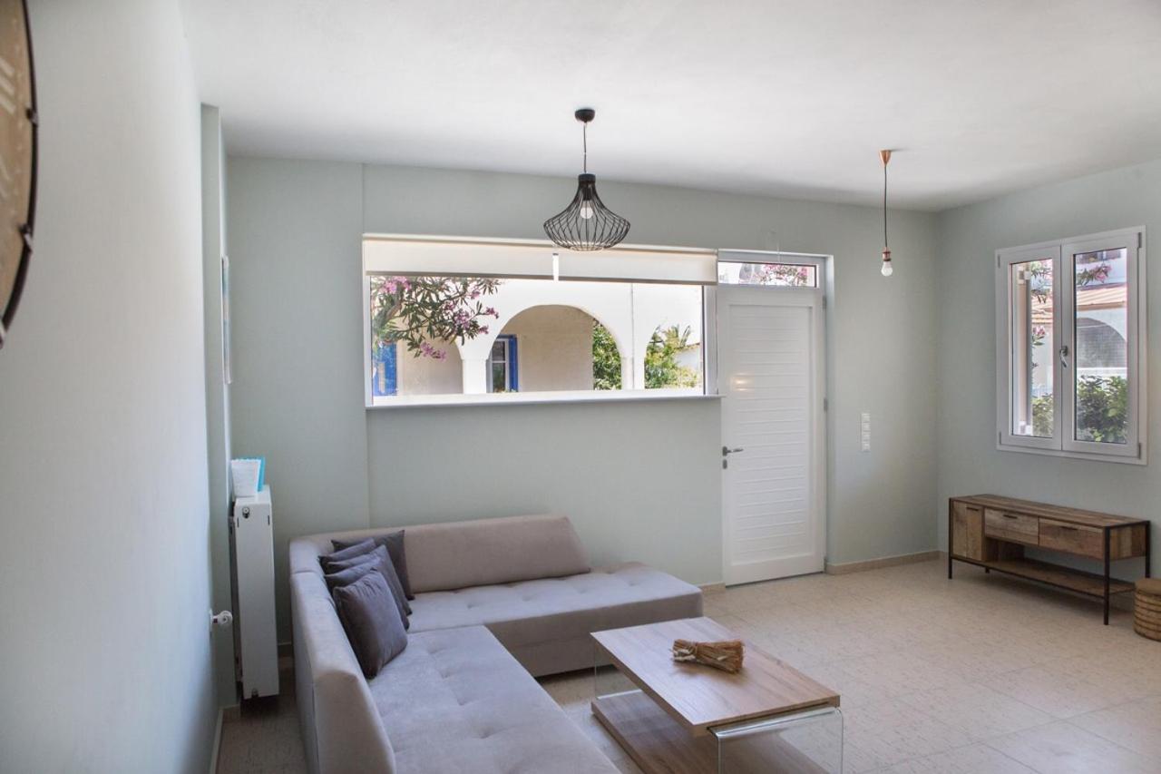 Manolatos Apartment Kefalonia リクスリオン エクステリア 写真